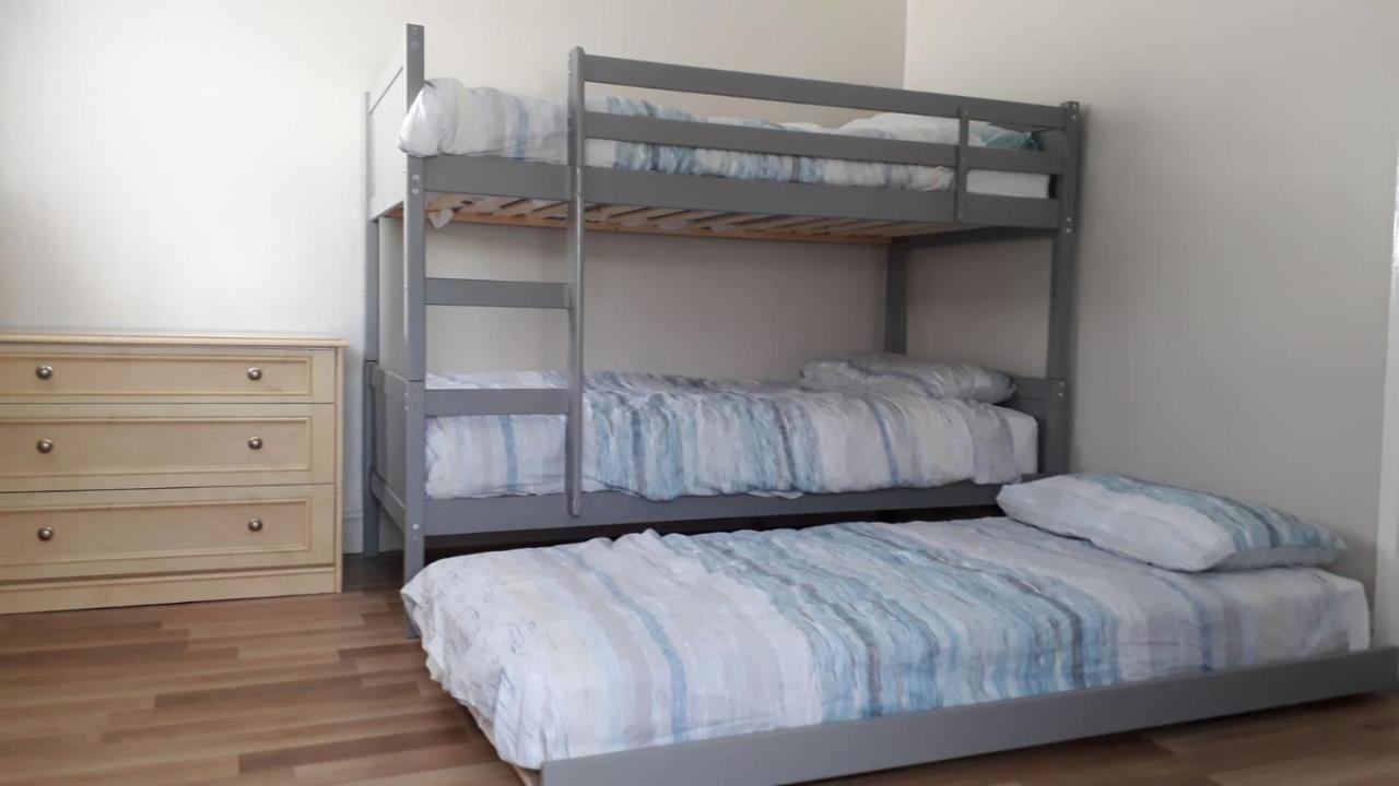 Relaxing Home - 7-10Min To Bournemouth Sandy Beach By Car - Private Garden, Parking And Spa Eksteriør billede